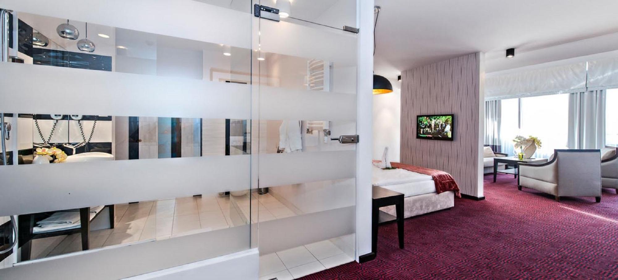 Hotel Silvia Gold Gliwice Bagian luar foto